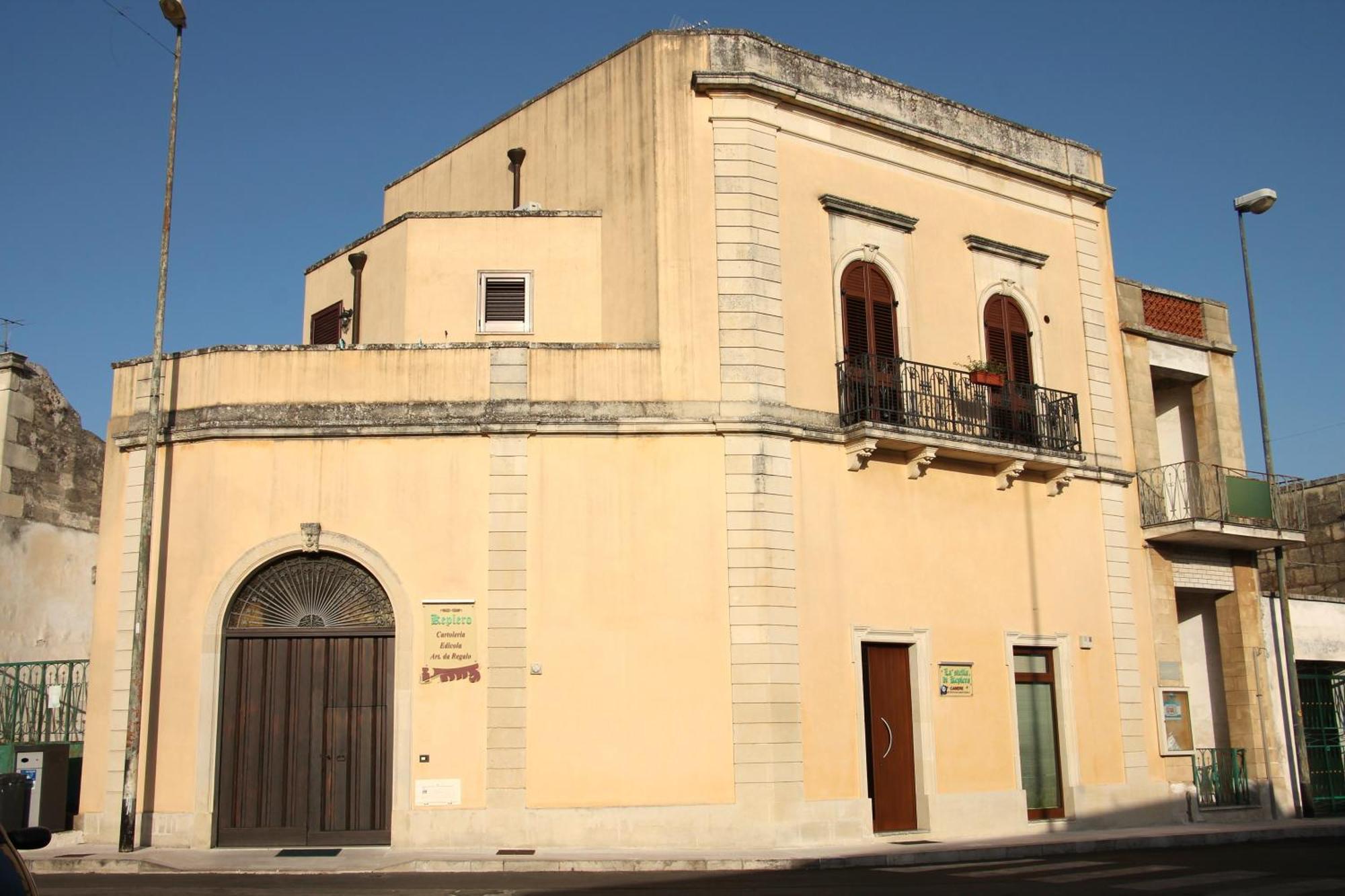 La Stella Di Keplero Hotel Cannole Bagian luar foto